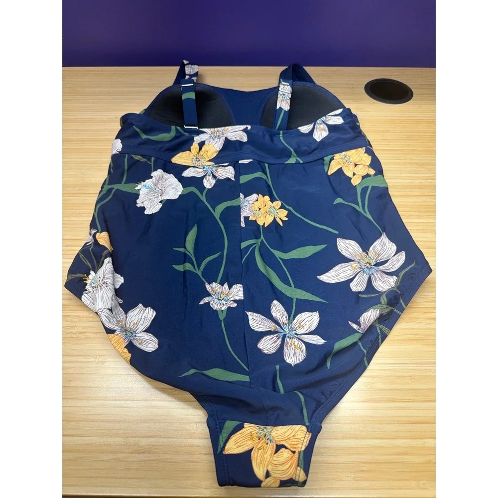 Shade & Shore One Piece Swimsuit Women's Size 17‎ Floral Tummy Control NWT